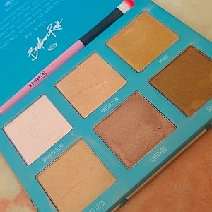 Eye shadow babe in paradise